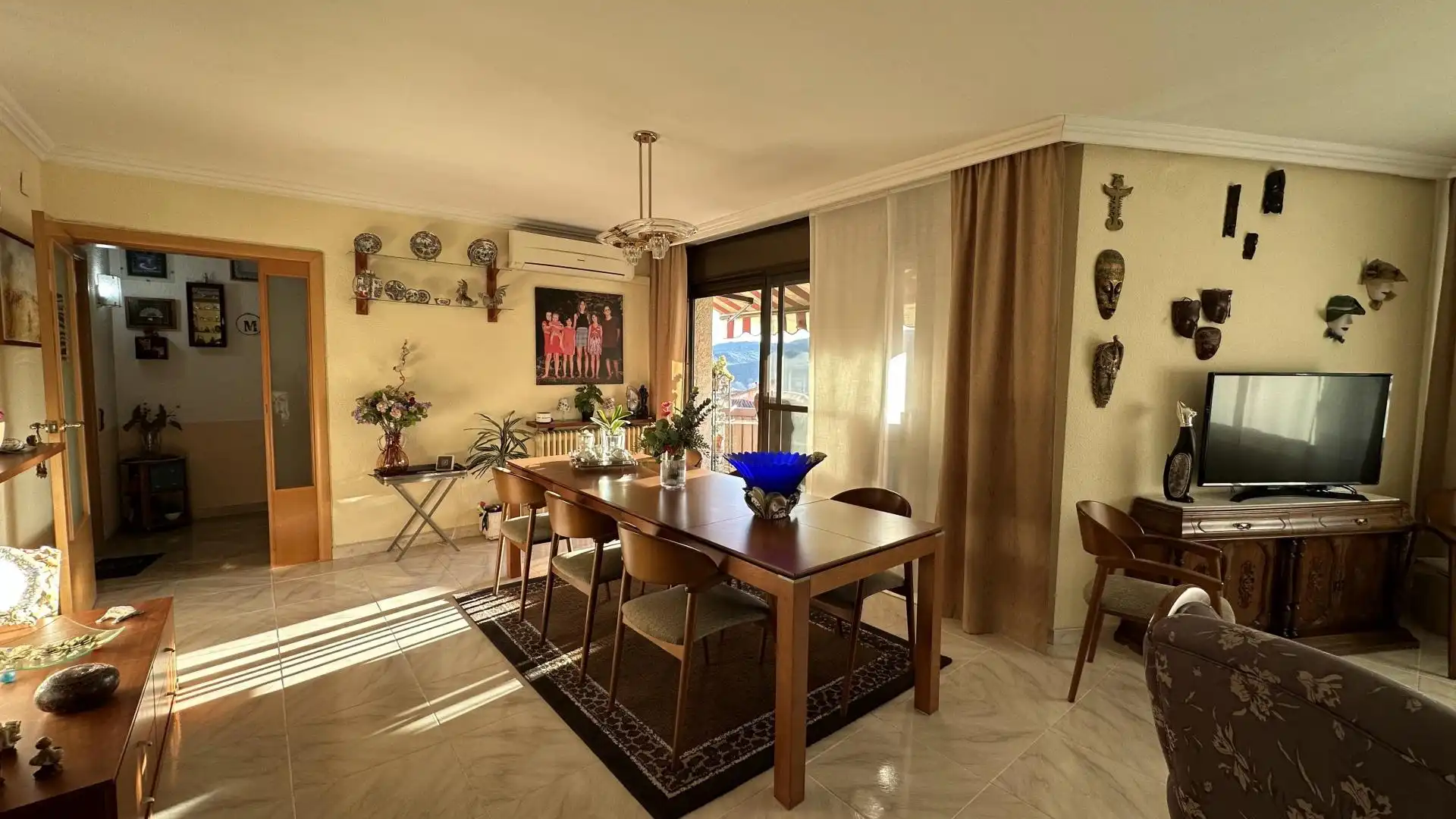 Comedor de Casa adosada en venta en Sant Celoni con Calefacción, Jardín privado y Terraza