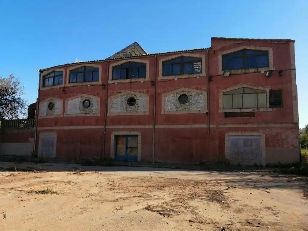 Vista exterior de Edifici en venda en Villalmanzo
