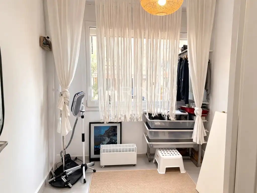 Habitación de Piso en venta en Barcelona con Aire acondicionado, Terraza y Balcón