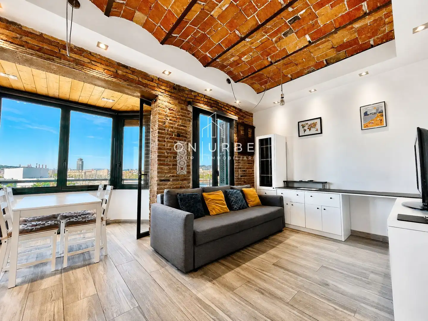 Piso con terraza en venta en Joan de Borbo Comte Barce, imagen 9
