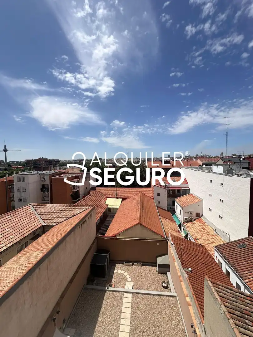 Exterior view of Flat for rent in Madrid  with Air Conditioner, Heating and Terrace