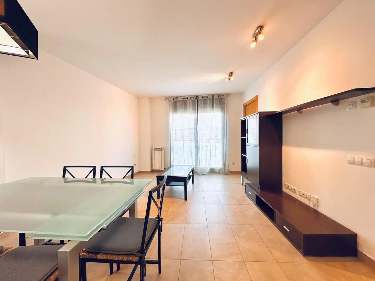 Sala de estar de Piso en venta en Calonge i Sant Antoni con Calefacción