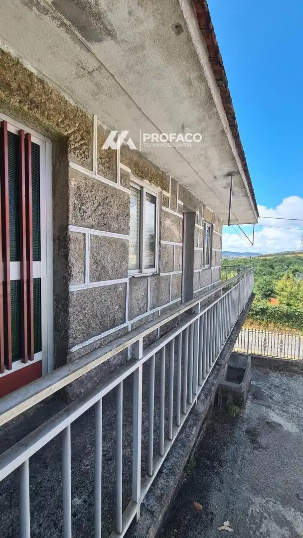 Vista exterior de Casa o chalet en venta en Boborás con Calefacción y Amueblado