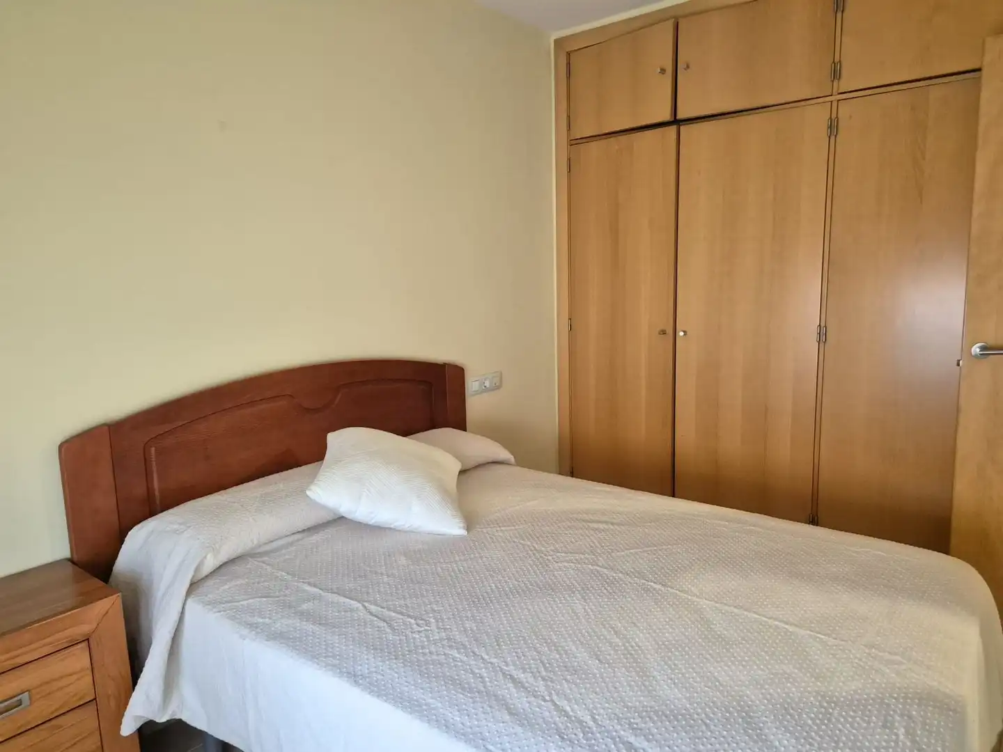 Schlafzimmer von Wohnungen zur Miete in Badajoz mit Klimaanlage, Heizung und Möbliert