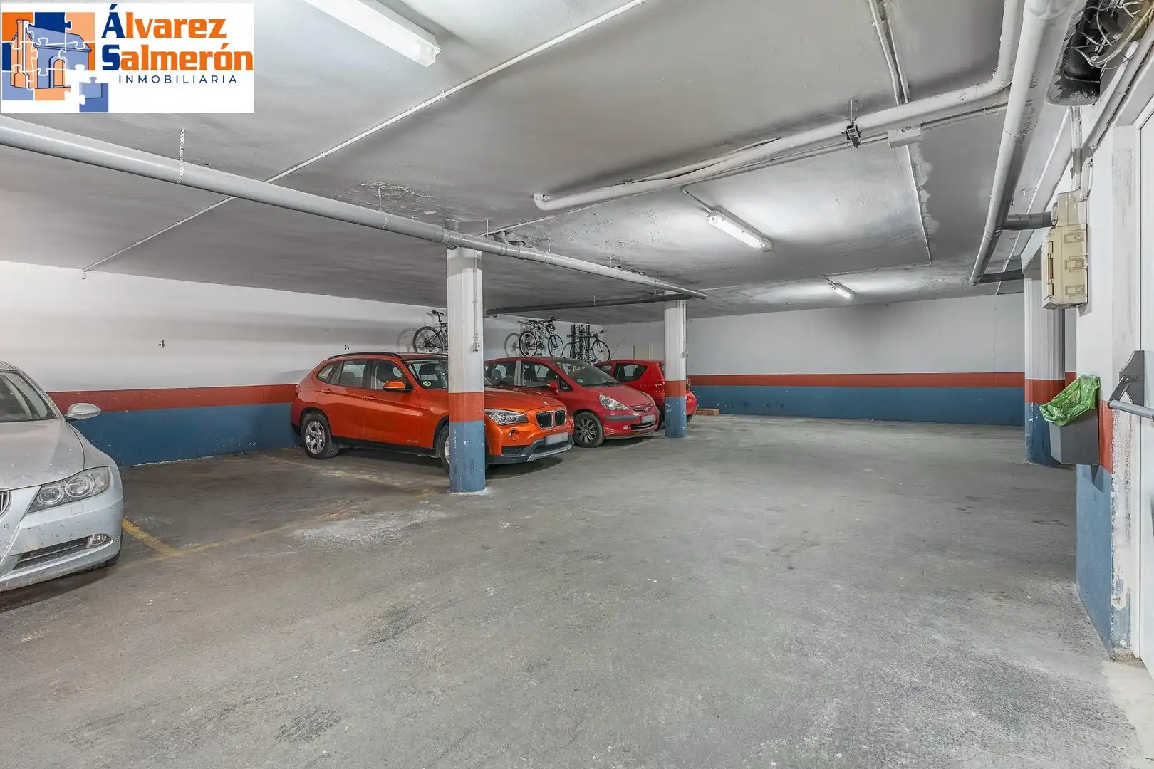 Parking de Piso en venta en Granada con Aire acondicionado, Calefacción y Terraza