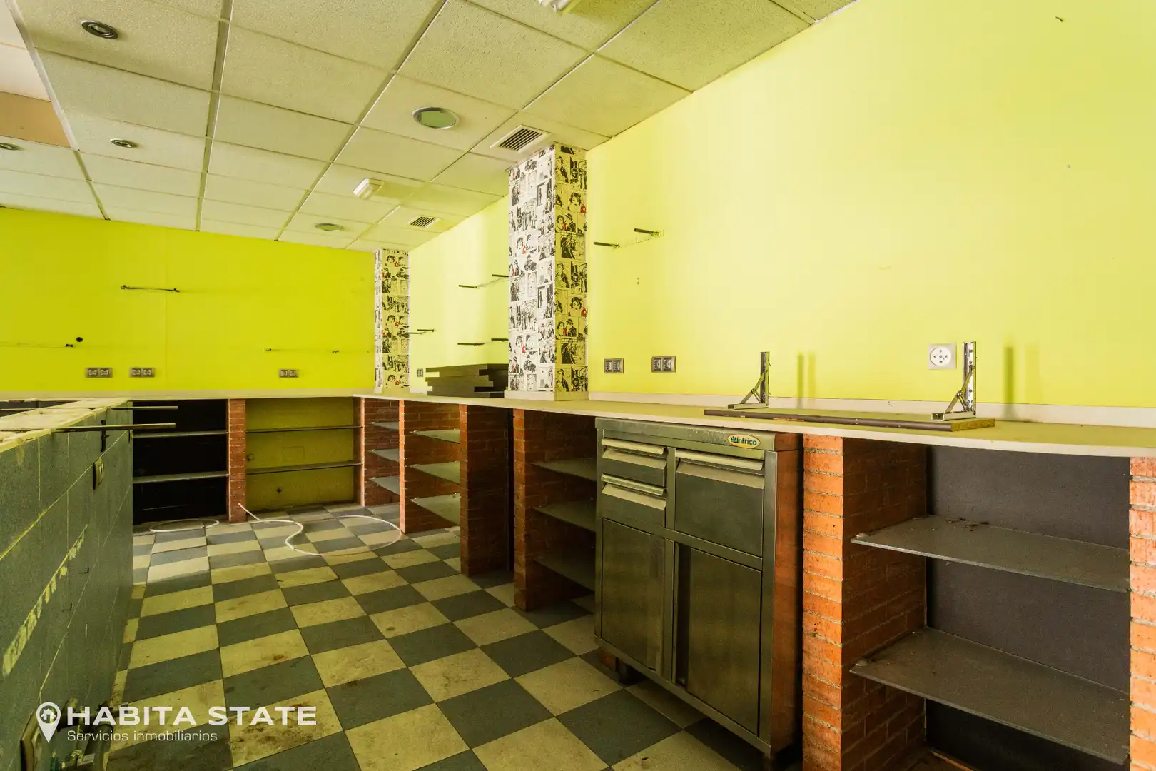 Cocina de Local en venta en Almería