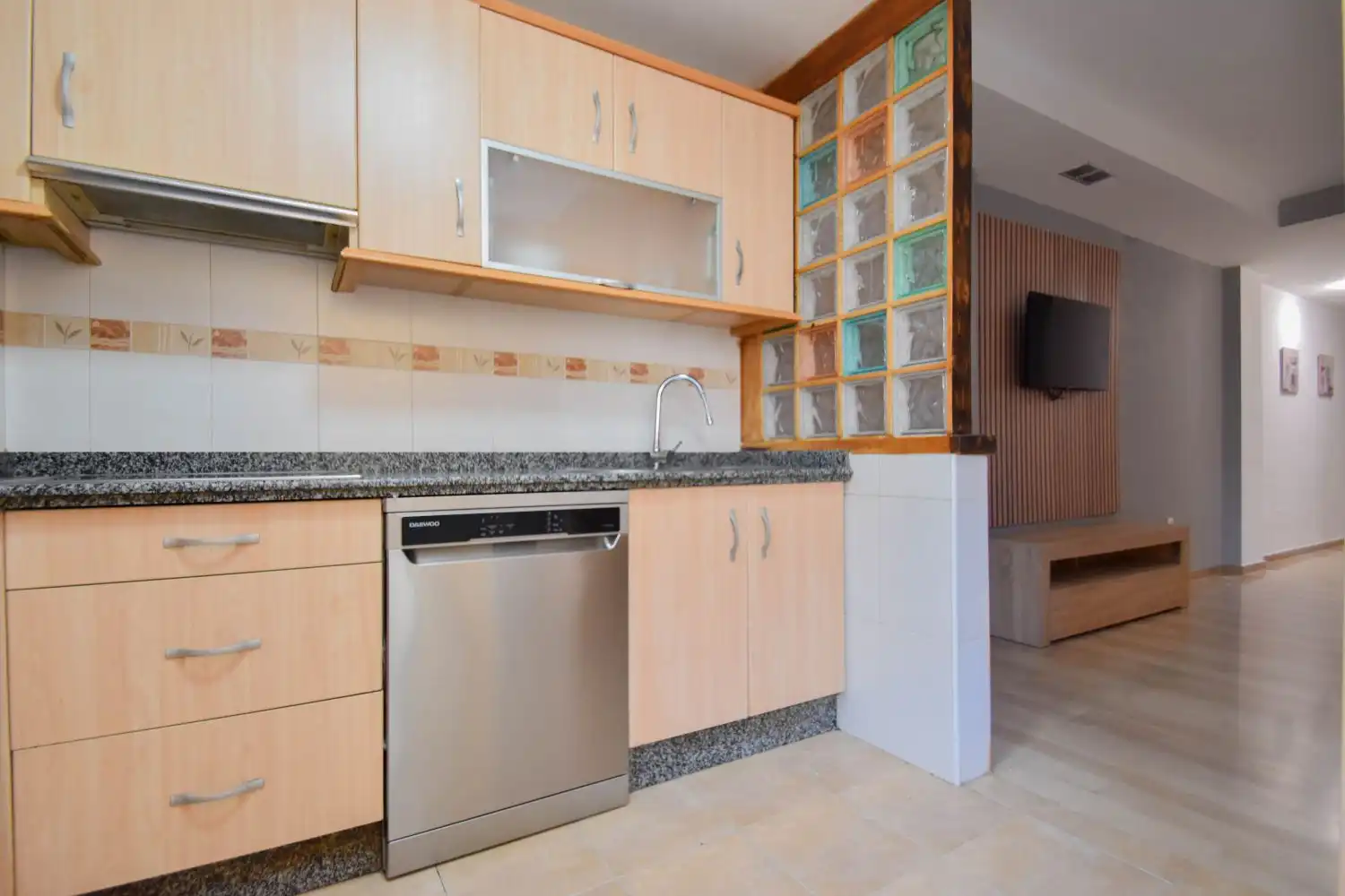 Cocina de Dúplex en venta en Cúllar Vega con Terraza, Trastero y Amueblado