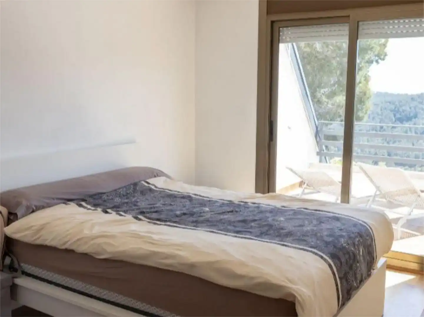 Dormitori de Casa o xalet en venda en Corbera de Llobregat amb Piscina i Balcó
