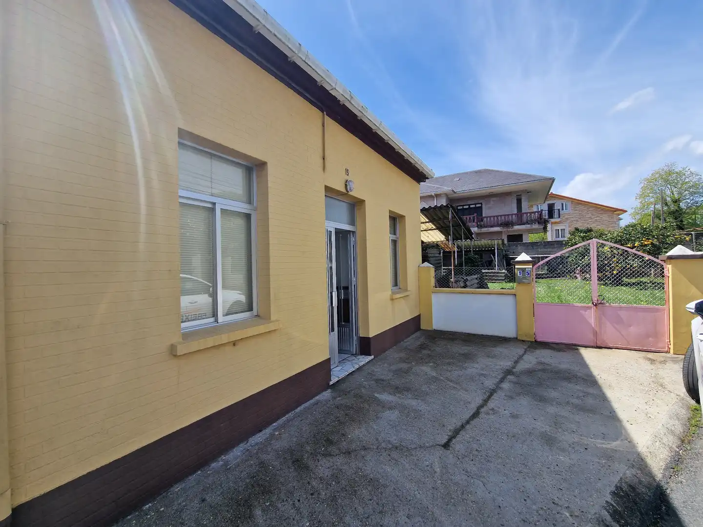 Vista exterior de Casa o xalet en venda en Narón amb Calefacció, Jardí privat i Traster