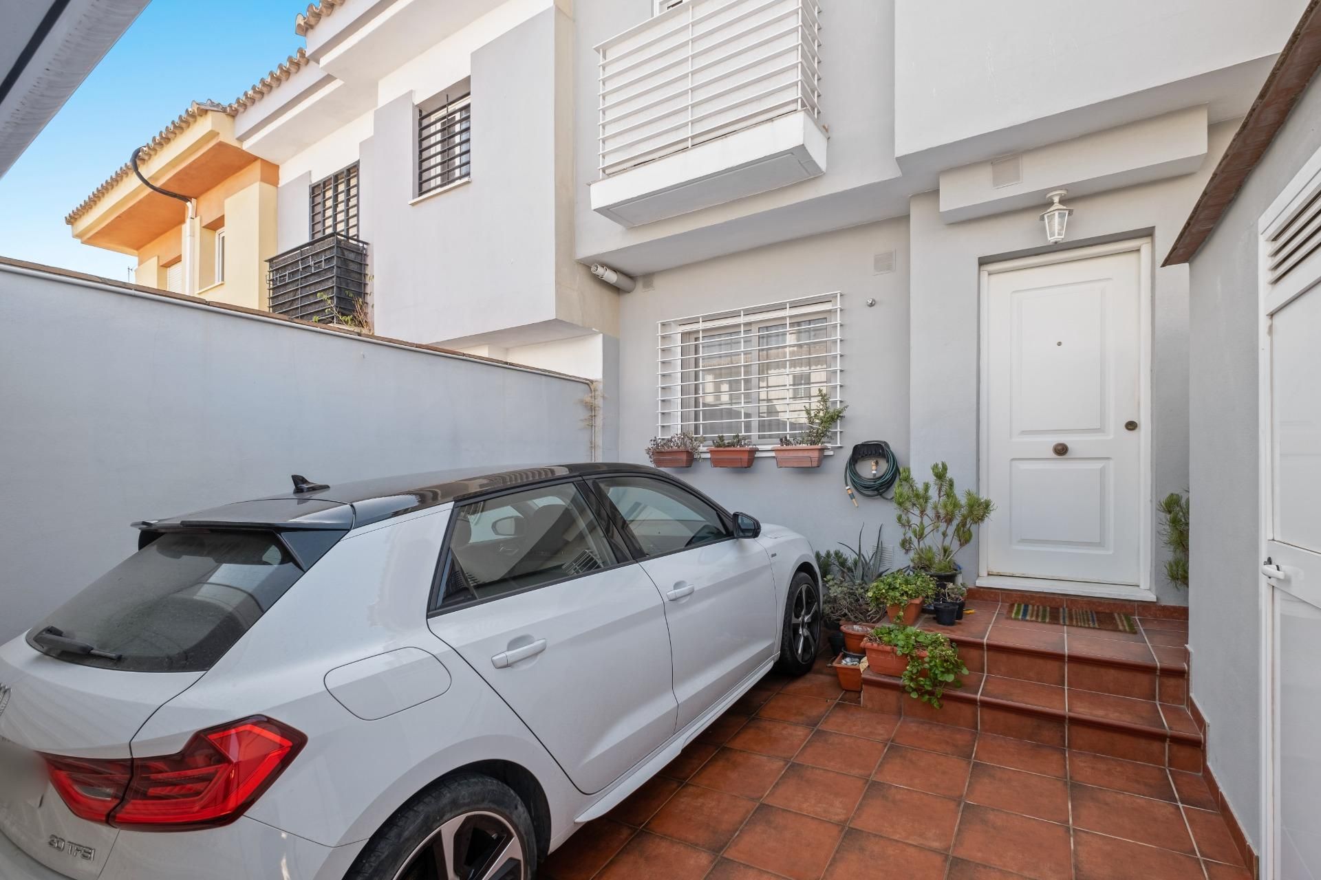 Vista exterior de Casa adosada en venta en Málaga Capital con Aire acondicionado