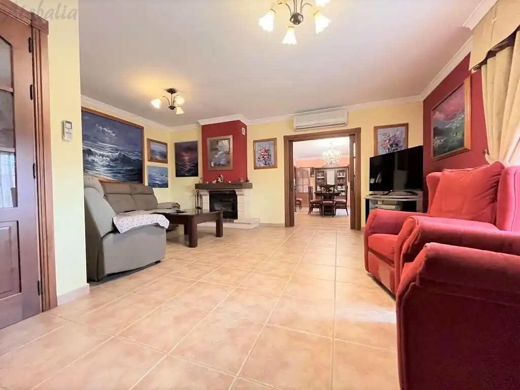 Sala de estar de Casa o chalet en venta en Málaga con Aire acondicionado, Calefacción y Jardín privado