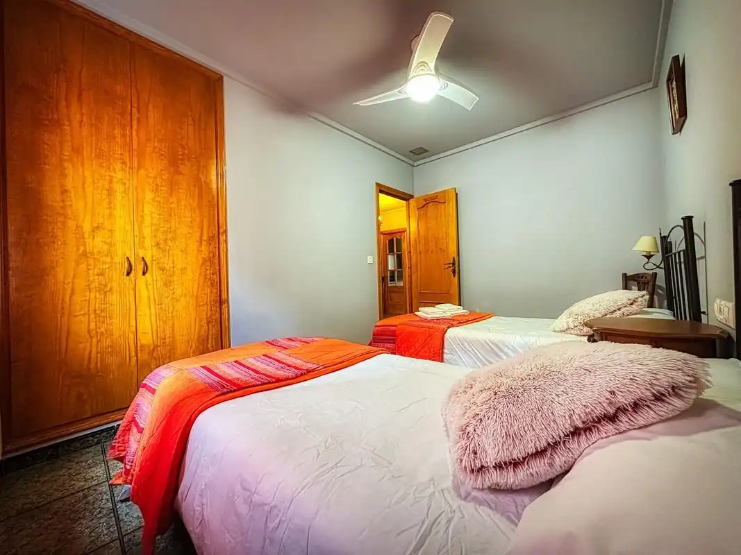 Habitación de Casa o chalet en venta en La Vall de Laguar con Aire acondicionado, Calefacción y Jardín privado