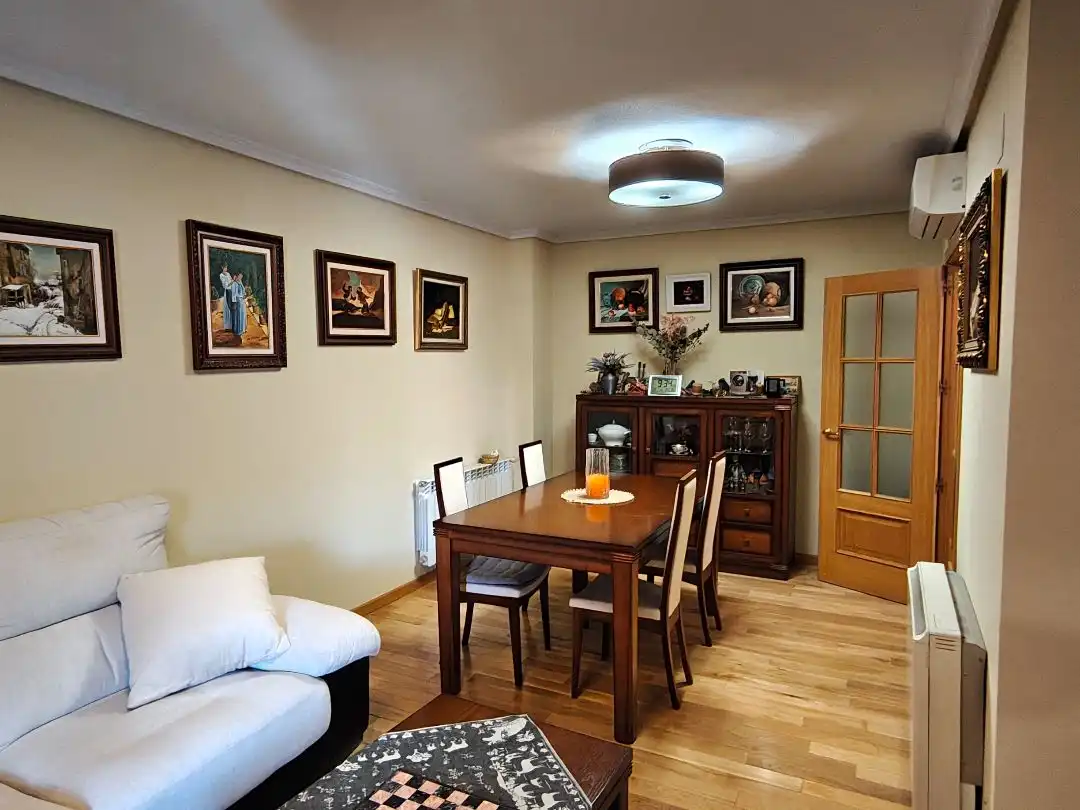 Flat with pool for sale in Calle Bosco 2