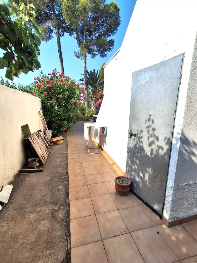 Jardí de Casa o xalet en venda en Mont-roig del Camp amb Aire condicionat, Jardí privat i Terrassa