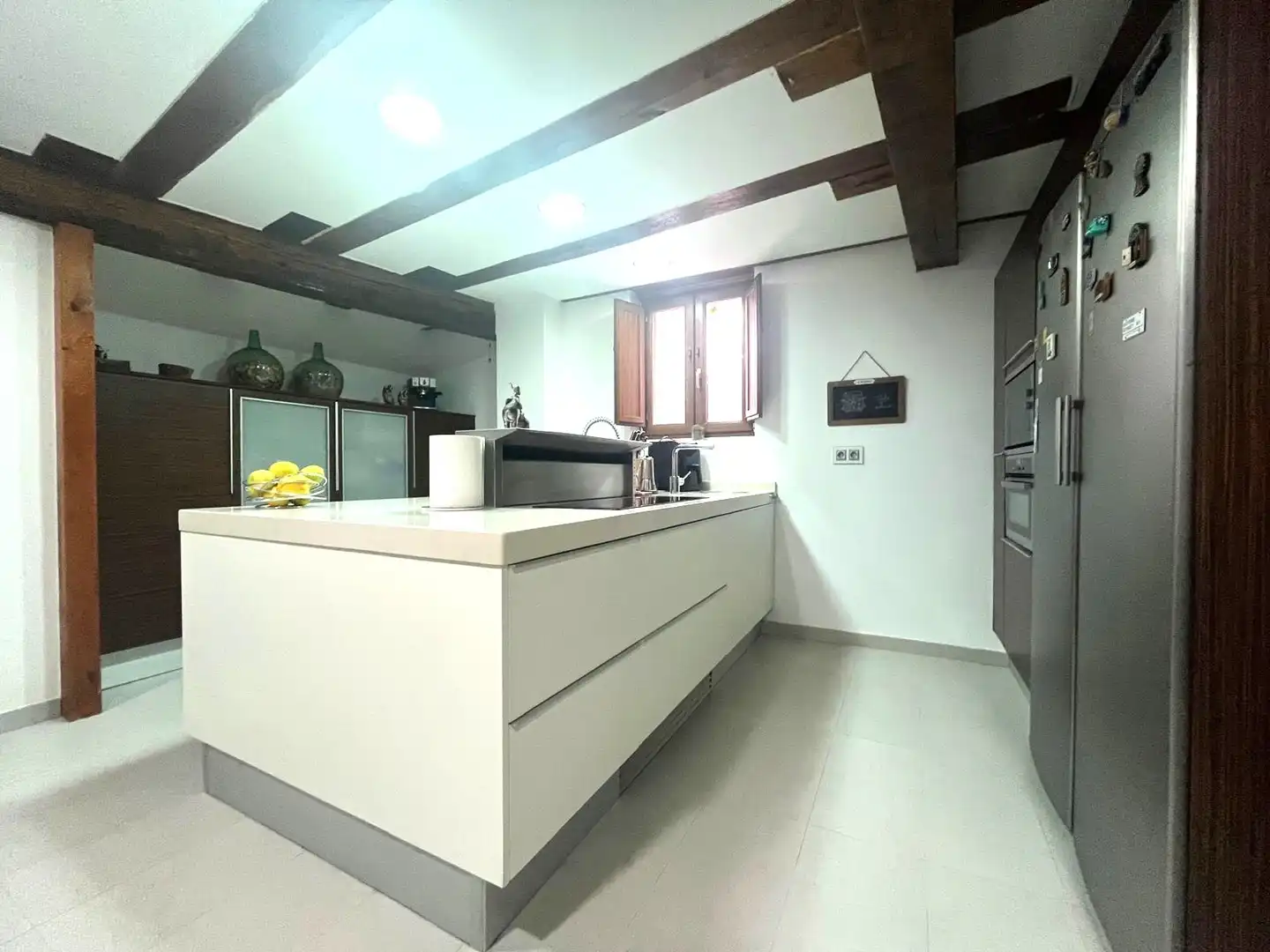 Cuina de Casa o xalet en venda en Castro-Urdiales amb Calefacció, Terrassa i Traster