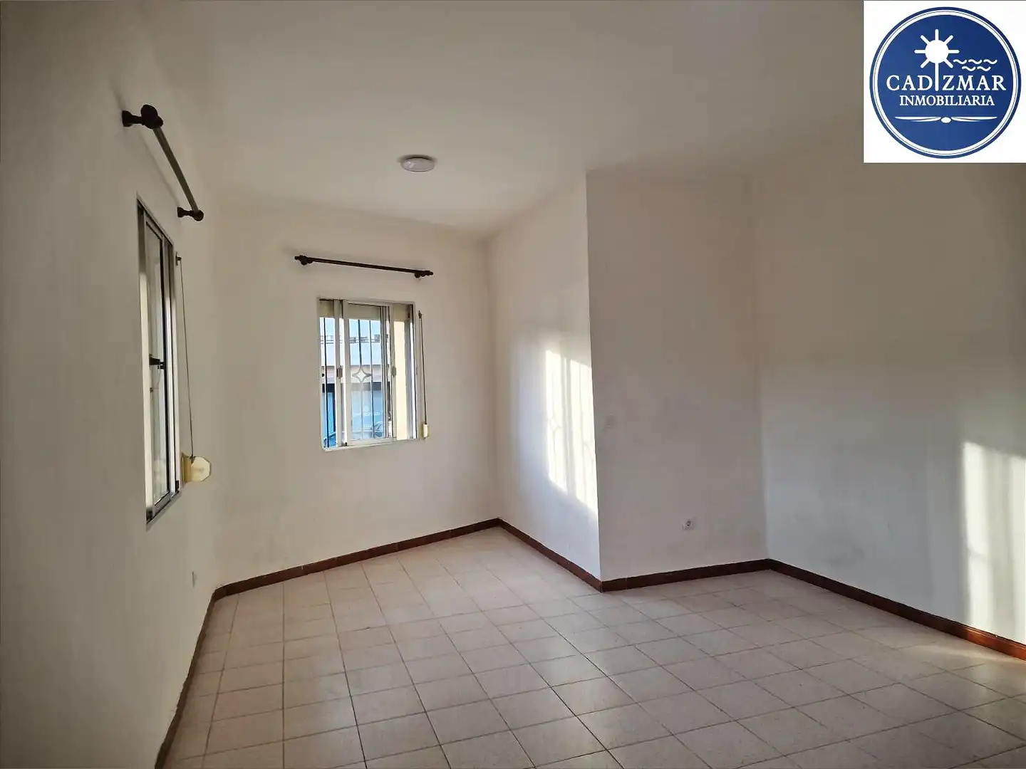Bedroom of Ground floor for sale in Cádiz  with Storage room, Balcony and Alarm