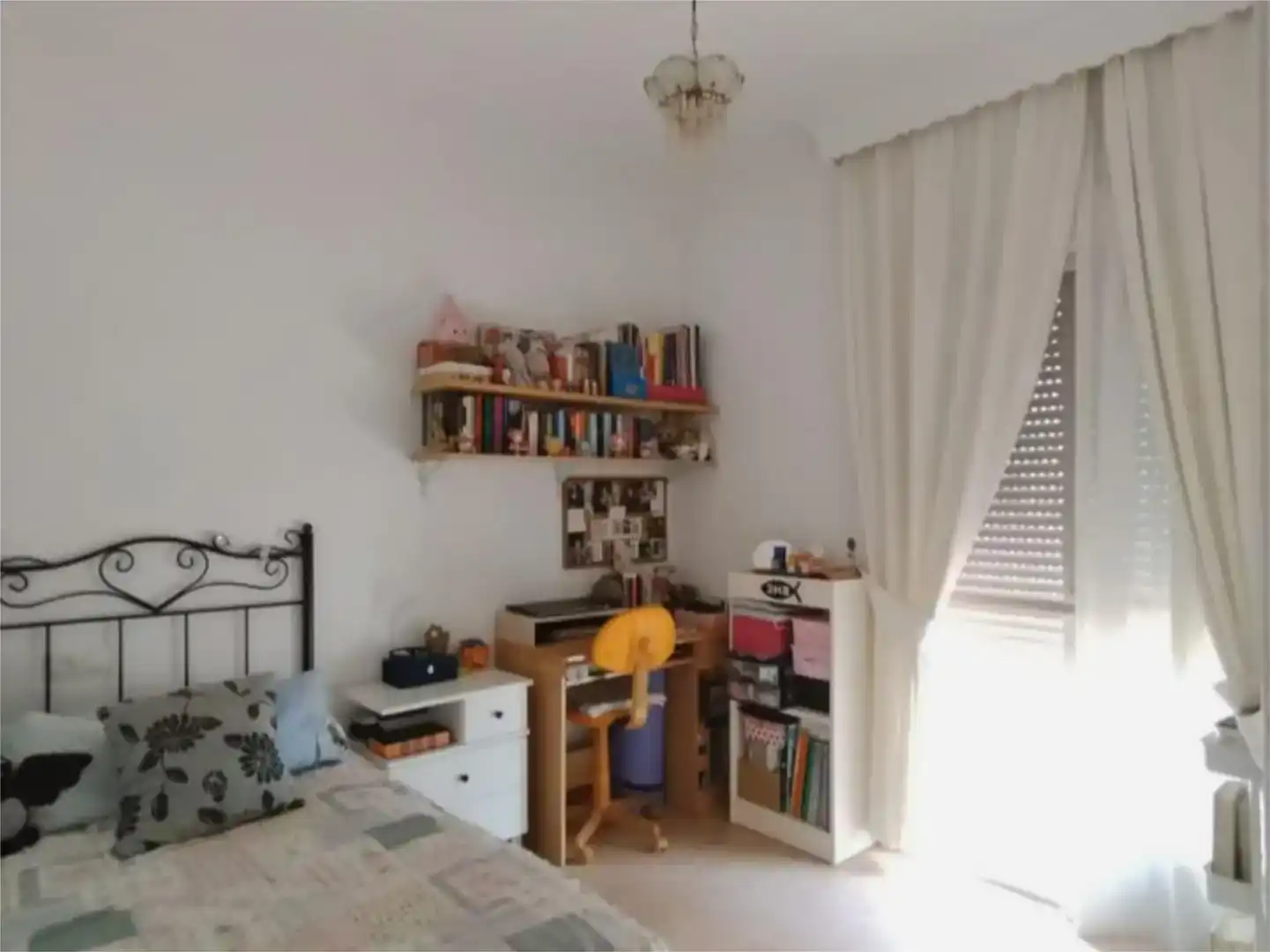 Habitación de Casa adosada en venta en Barbate con Balcón