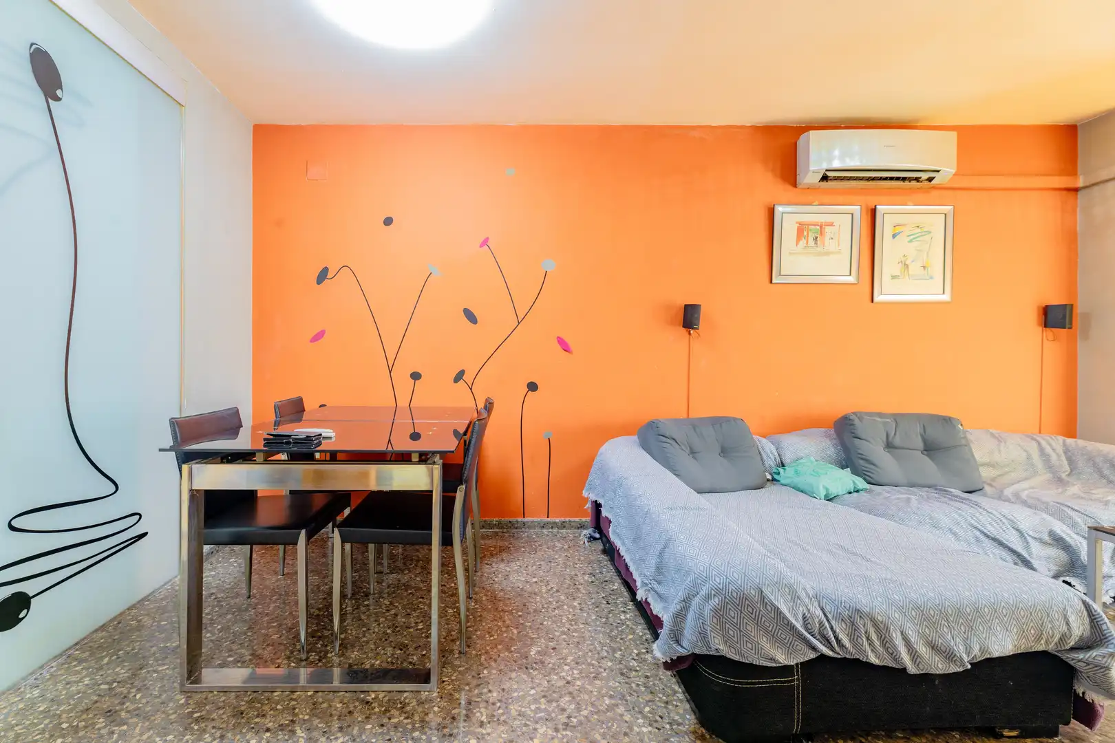 Living room of Flat for sale in Paterna  with Air Conditioner, Heating and Storage room