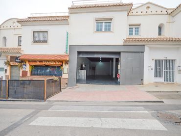Gewerbefläche zum Verkauf in Calle Calle Sierra de Laujar 16