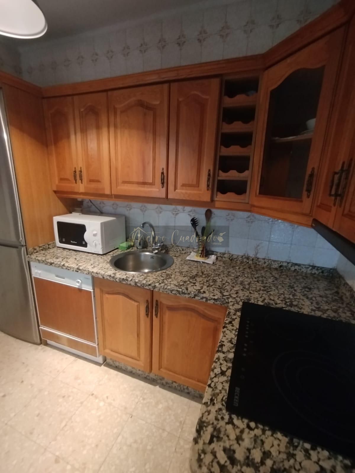 Cuina de Pis de lloguer en Mérida amb Aire condicionat i Moblat