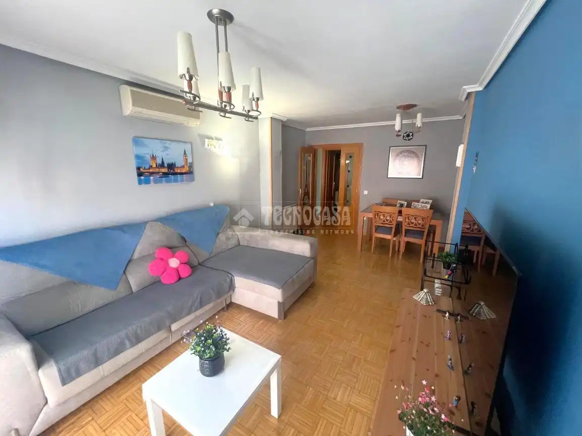 Sala de estar de Piso en venta en Parla con Aire acondicionado, Calefacción y Parquet