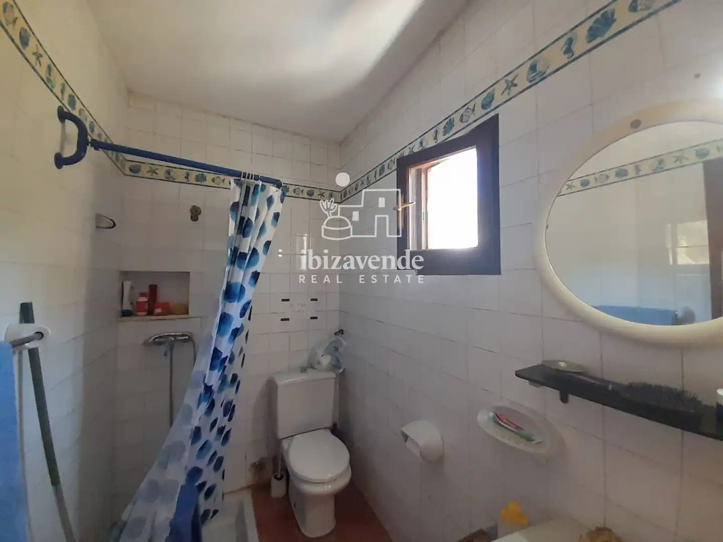 Bany de Casa o xalet en venda en Sant Joan de Labritja amb Moblat