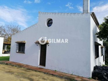 Detached house with garden for sale in Barbate ciudad