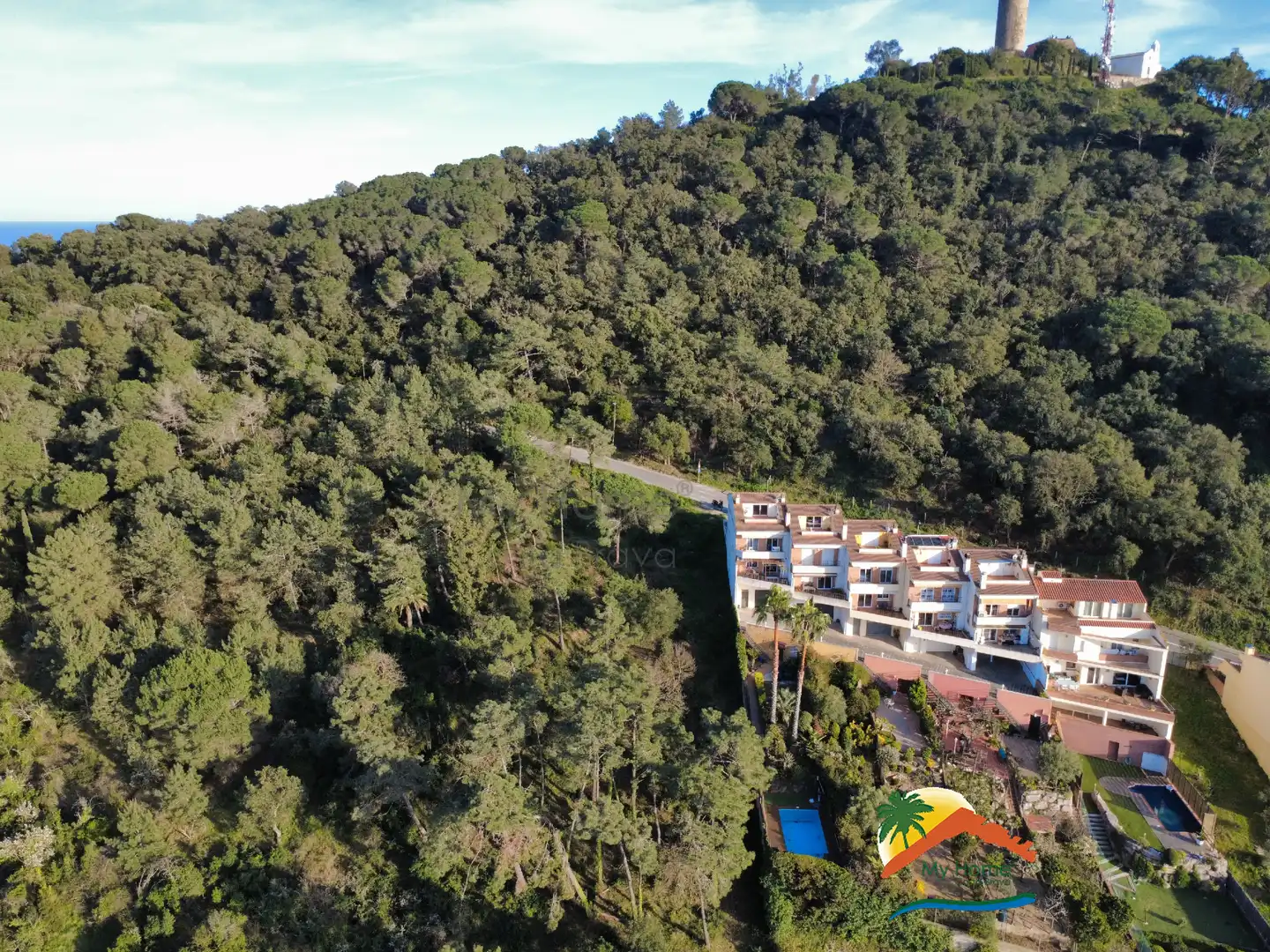 Vista exterior de Casa adosada en venda en Blanes amb Aire condicionat, Calefacció i Jardí privat