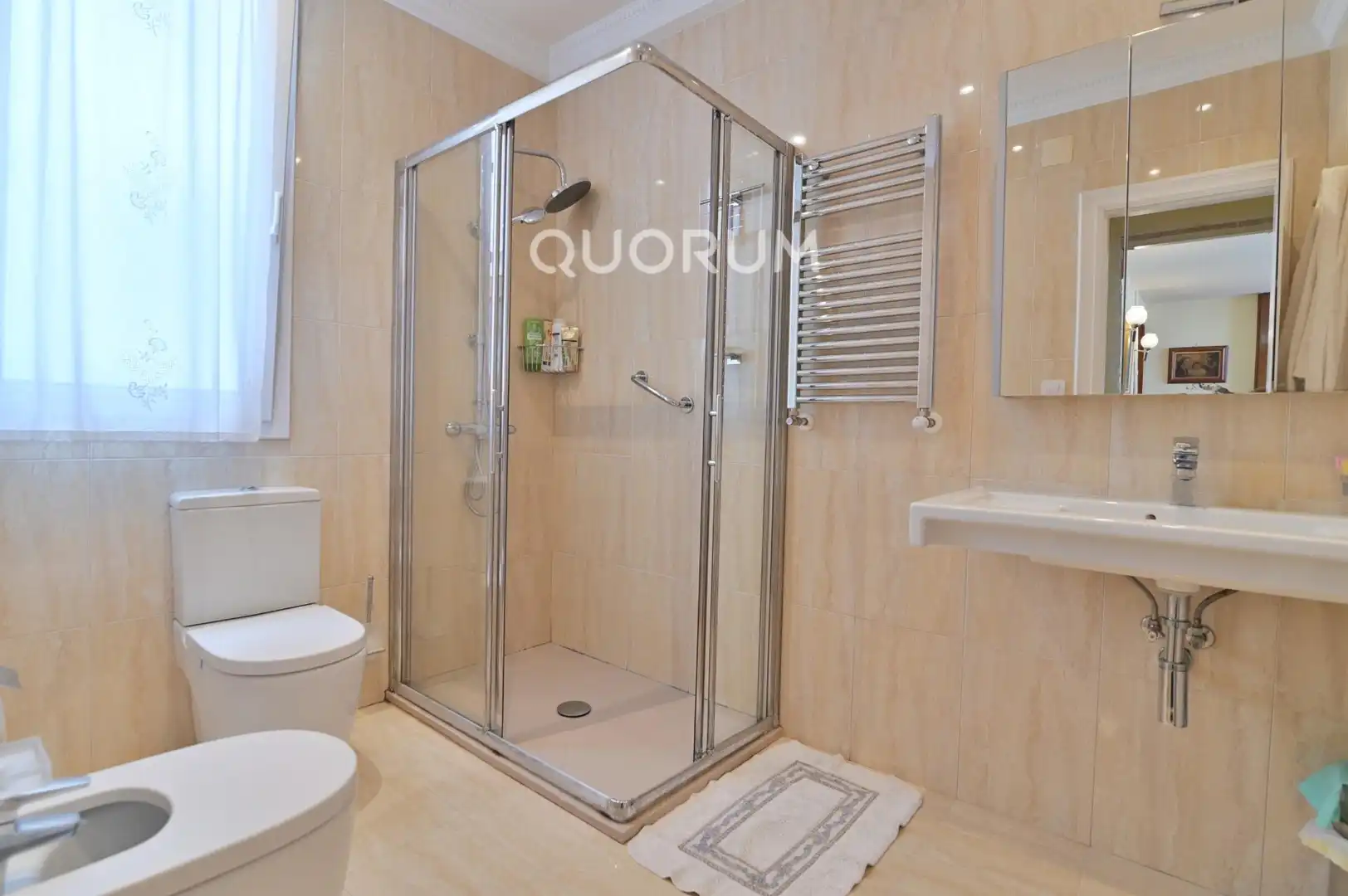 Badezimmer von Wohnung zum Verkauf in Bilbao  mit Heizung, Terrasse und Balkon