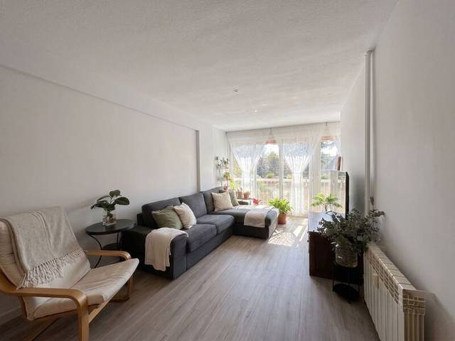 Piso en Venta en Valderas - Los Castillos