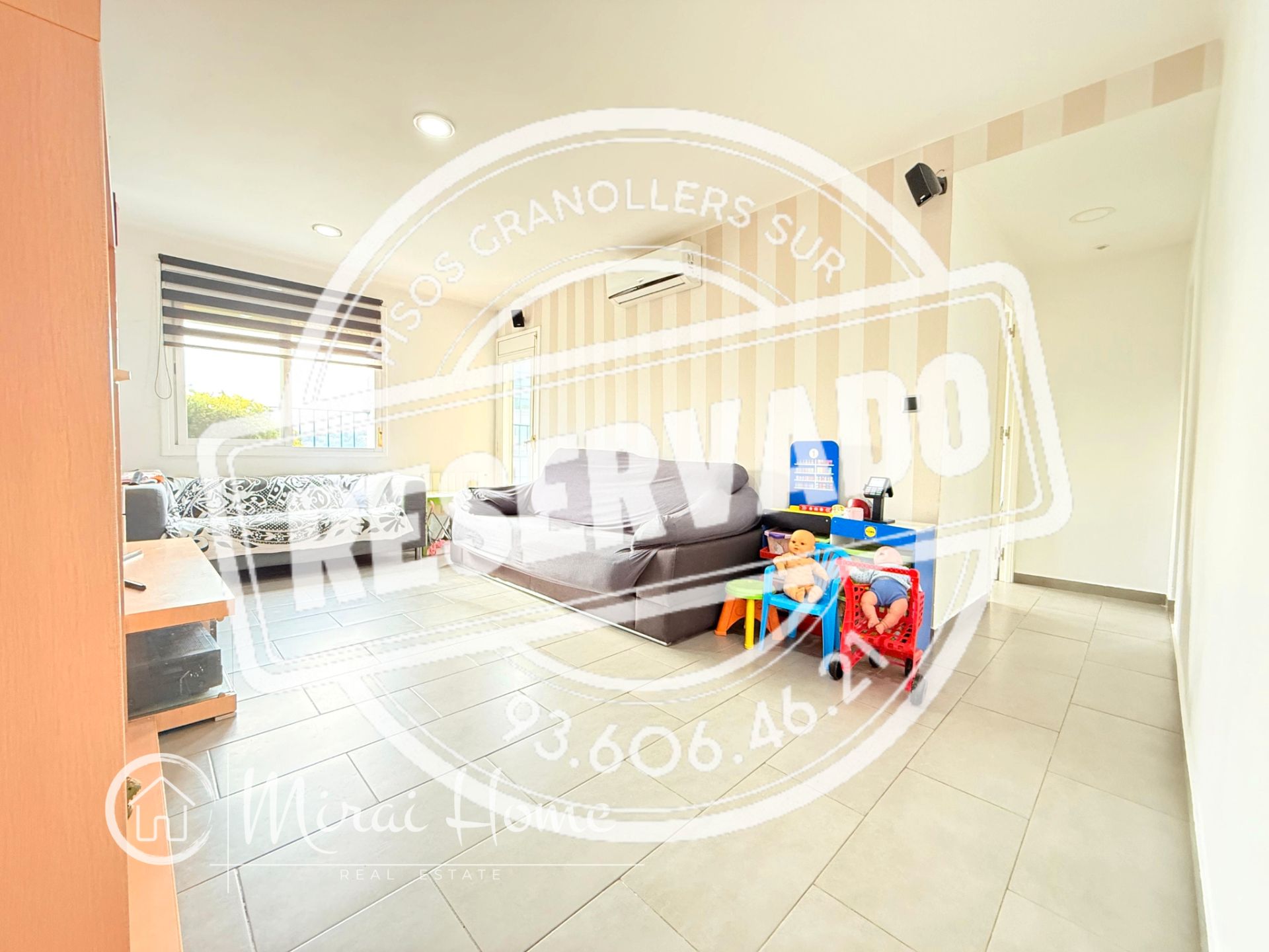Living room of Flat for sale in Granollers  with Air Conditioner, Heating and Balcony