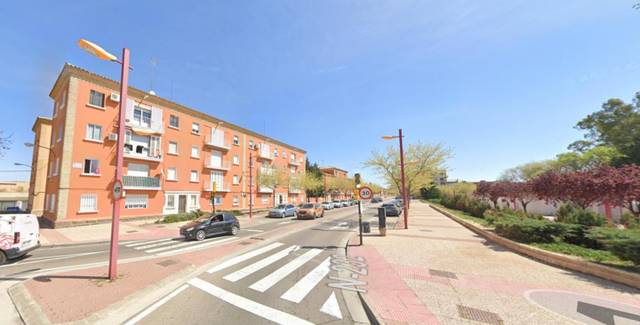 Piso en Venta en De Logroño en Casetas - Villarrapa