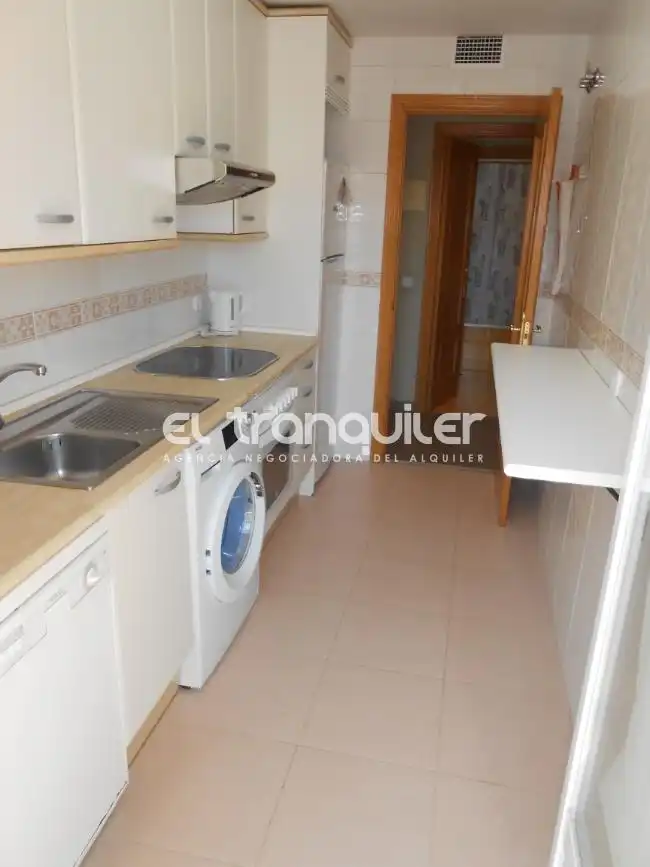 Küche von Wohnung zur Miete in Madrid mit Klimaanlage, Terrasse und Möbliert