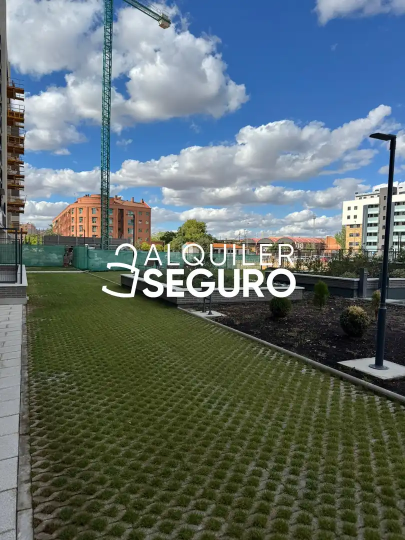 Jardín de Piso de alquiler en Valladolid con Calefacción, Terraza y Trastero