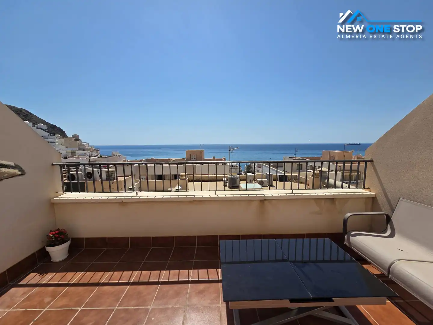 Terraza de Dúplex en venta en Carboneras con Terraza, Horno y Lavadora