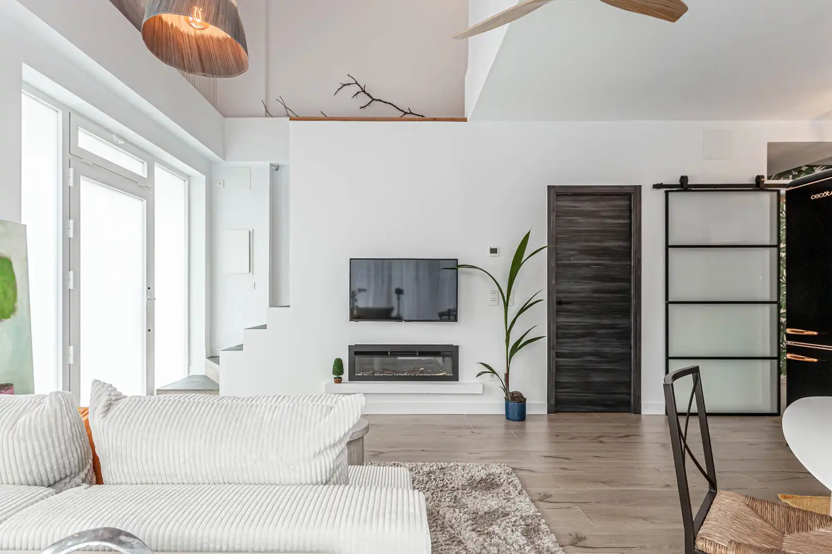 Living room of Flat for rent in Madrid  with Air Conditioner, Heating and Parquet flooring