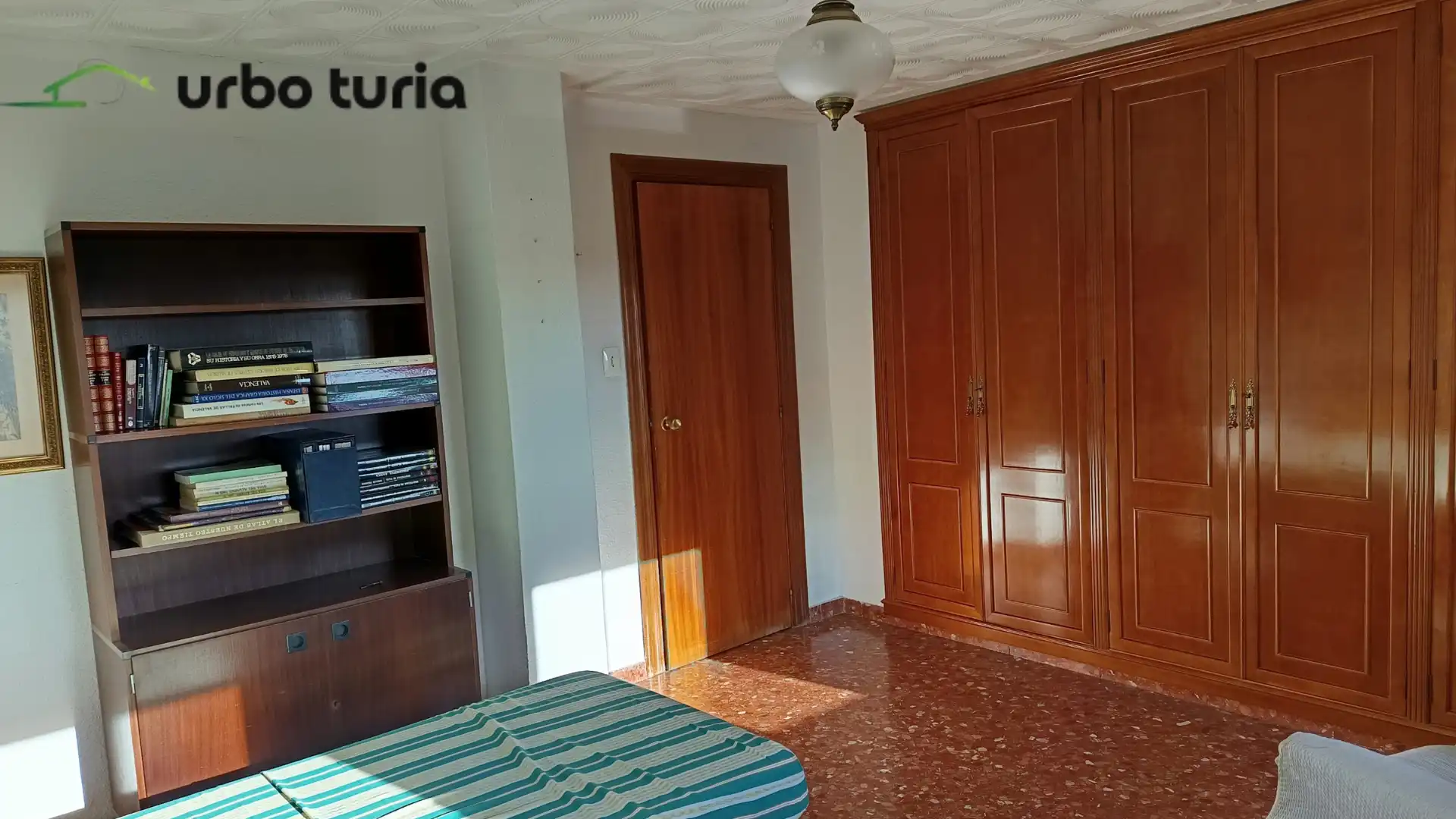 Habitación de Piso en venta en Valencia con Aire acondicionado y Alarma