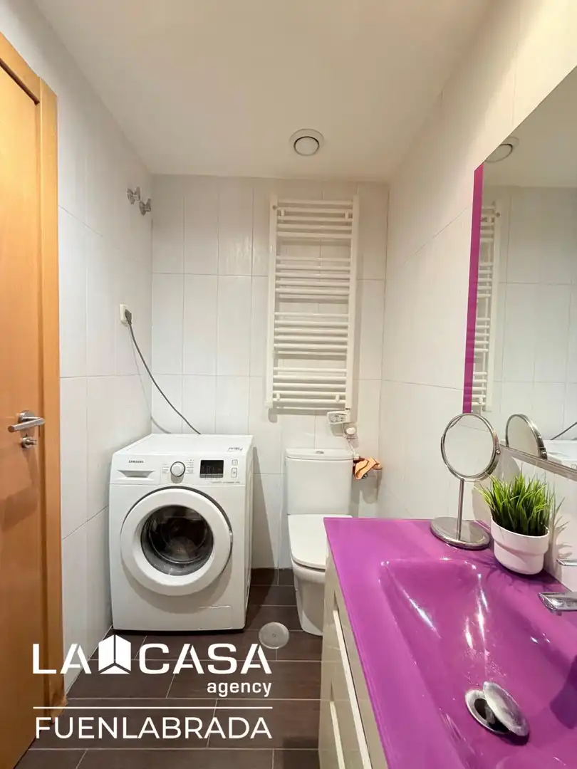 Baño de Piso en venta en Fuenlabrada con Aire acondicionado, Trastero y Piscina