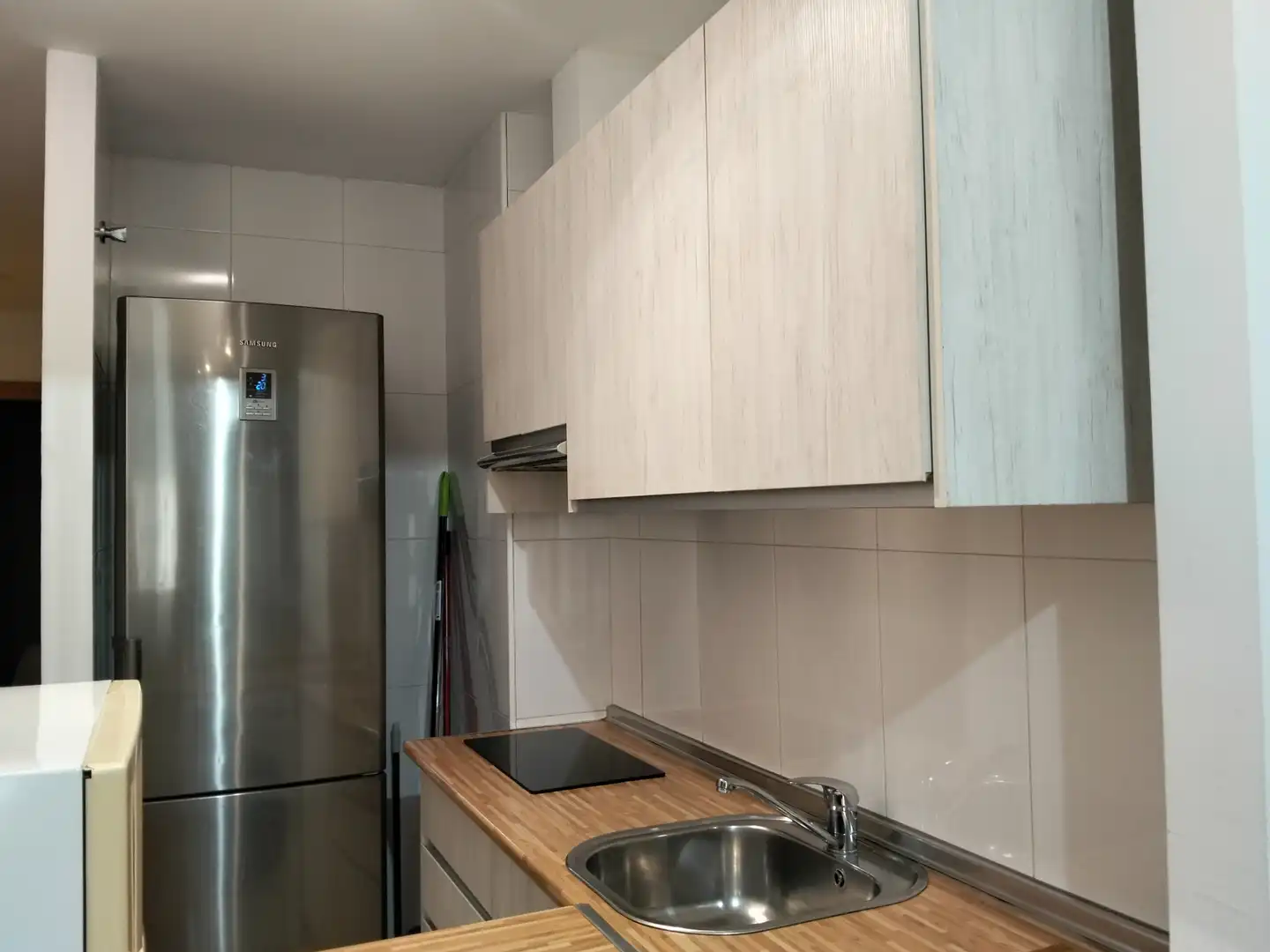 Cuina de Apartament de lloguer en Málaga amb Moblat
