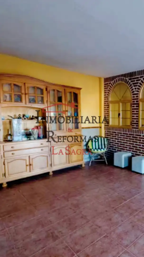 Finca rústica en venta en Talayuela con Jardín privado, Terraza y Amueblado