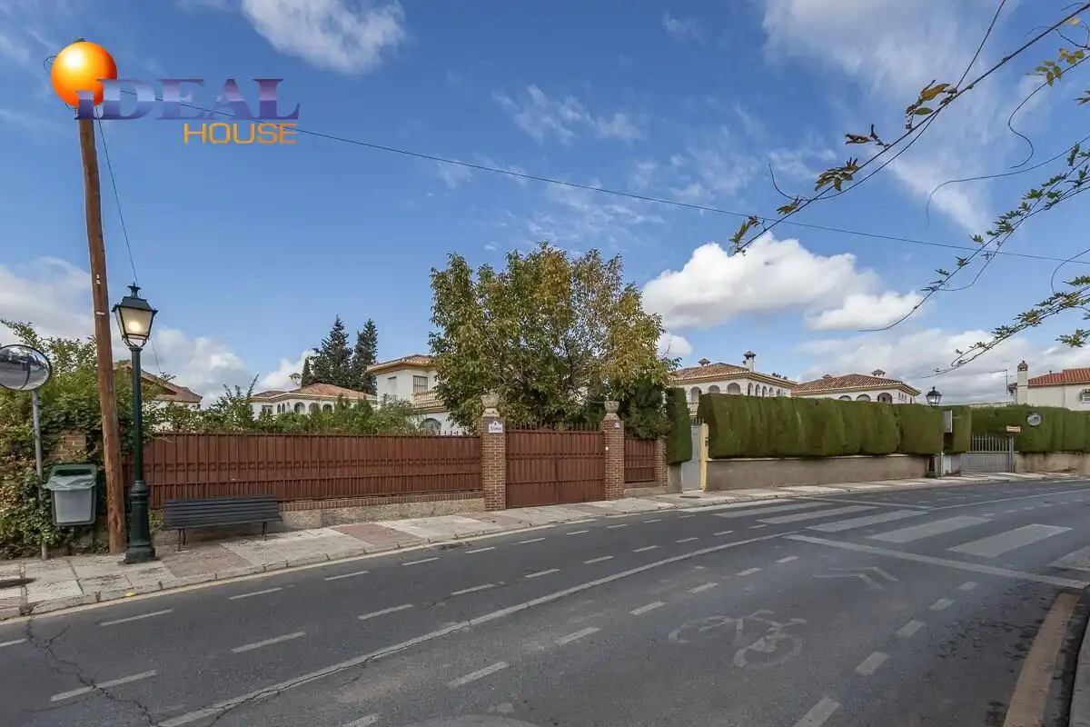 Casa con terrazza in vendita a Avenida HUETOR VEGA, imagen 37