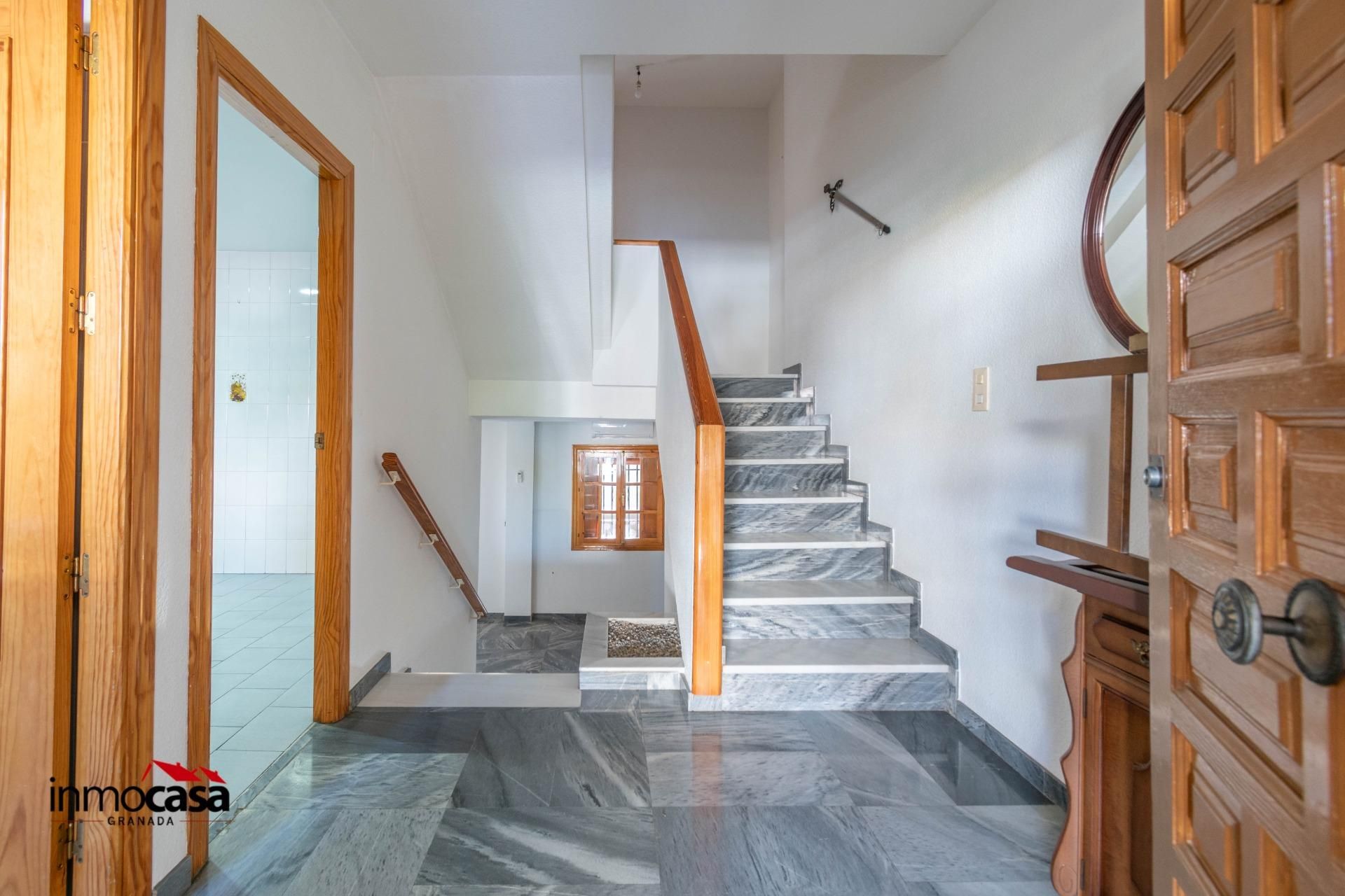 Casa adosada en venta en Calle MANUEL DE GONGORA