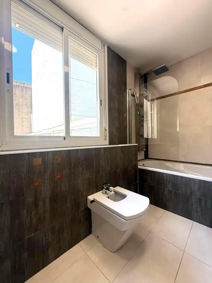 Bany de Àtic en venda en Granollers amb Aire condicionat, Calefacció i Terrassa