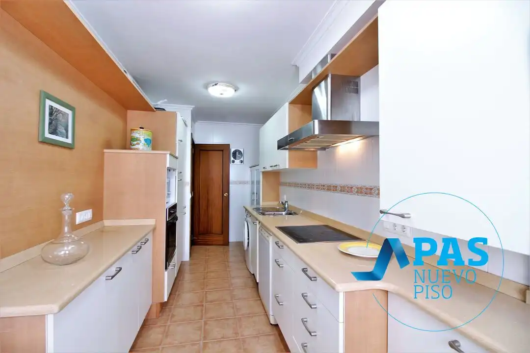 Küche von Wohnung zum Verkauf in Santander mit Heizung und Abstellraum