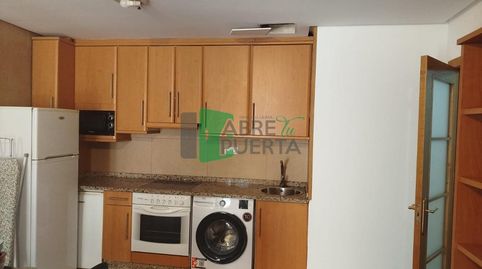 Photo 2 of Flat for rent in Universidad, Ourense Capital