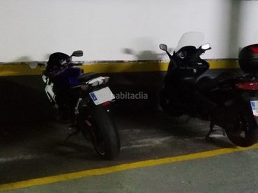 Moto in affitto a Carrer d'Eugeni d'Ors 62