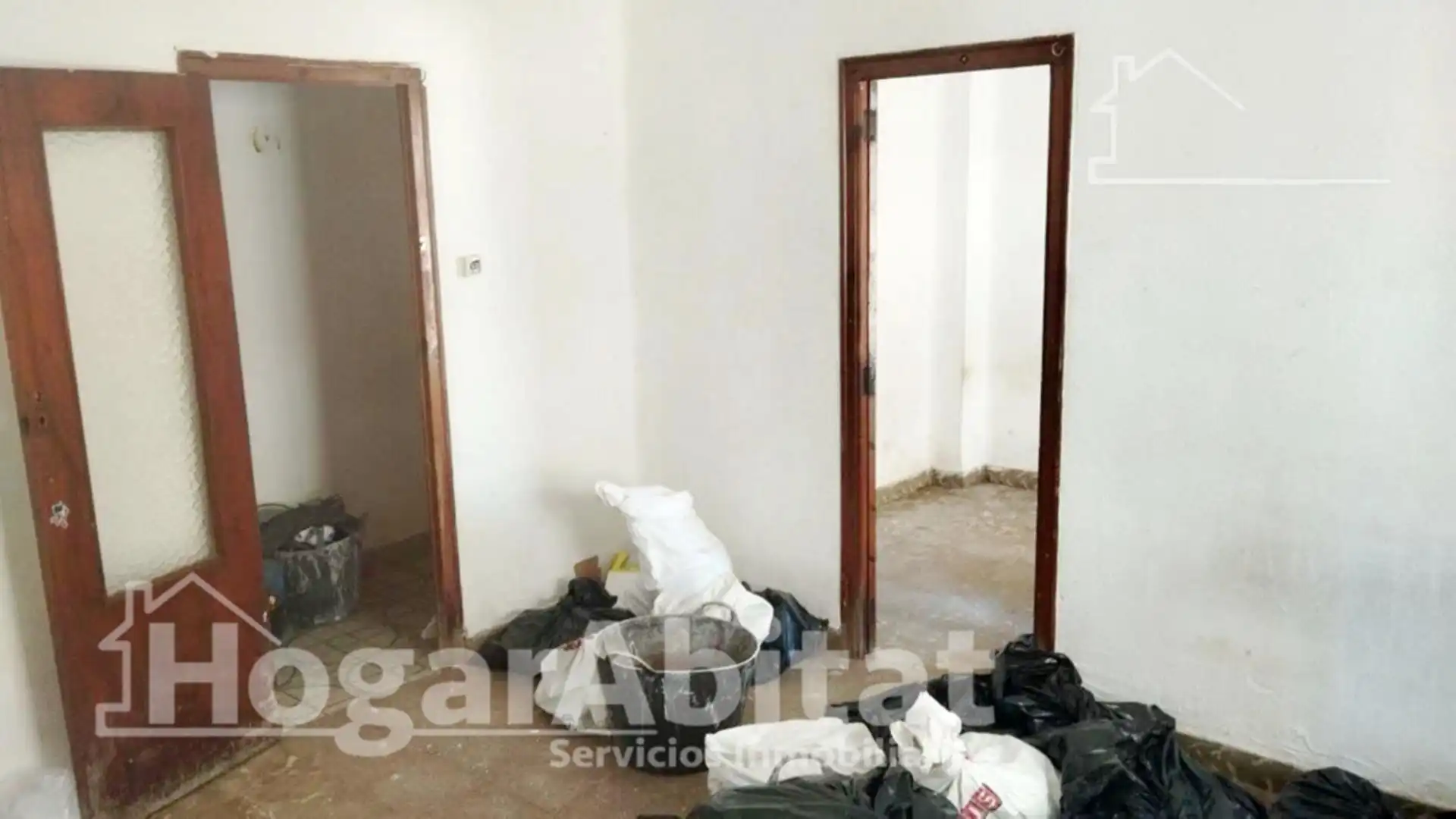 Flat for sale in Carcaixent  with Balcony