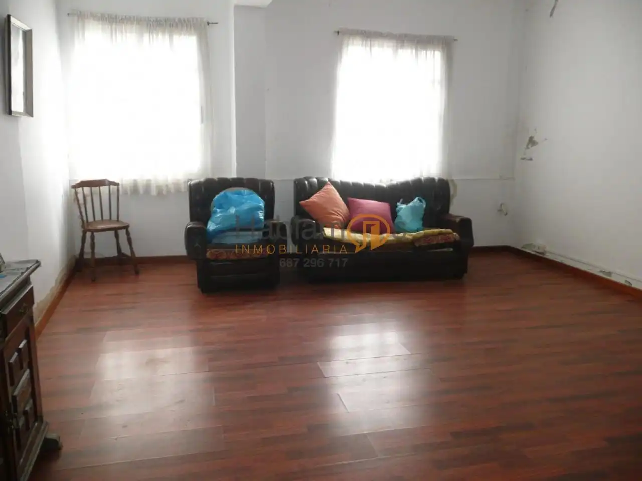 Sala d'estar de Casa o xalet en venda en Cambados amb Jardí privat