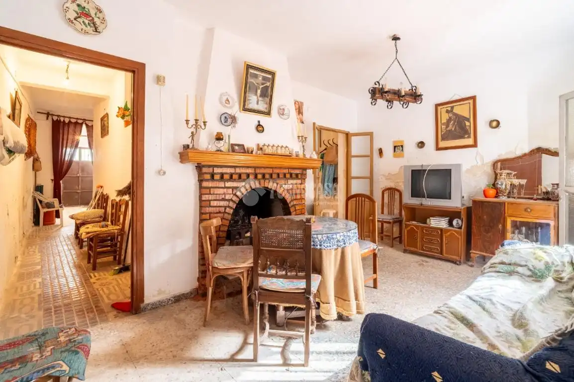 Sala d'estar de Casa adosada en venda en Villamena amb Terrassa