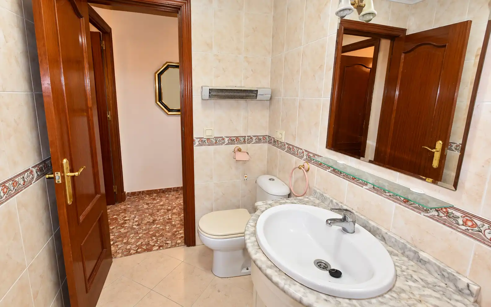 Bany de Casa o xalet en venda en Chapín - Campus Universitario - Navinco